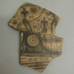 Frammento di cratere attico, 750-725 a. C. Louvre, A 528.